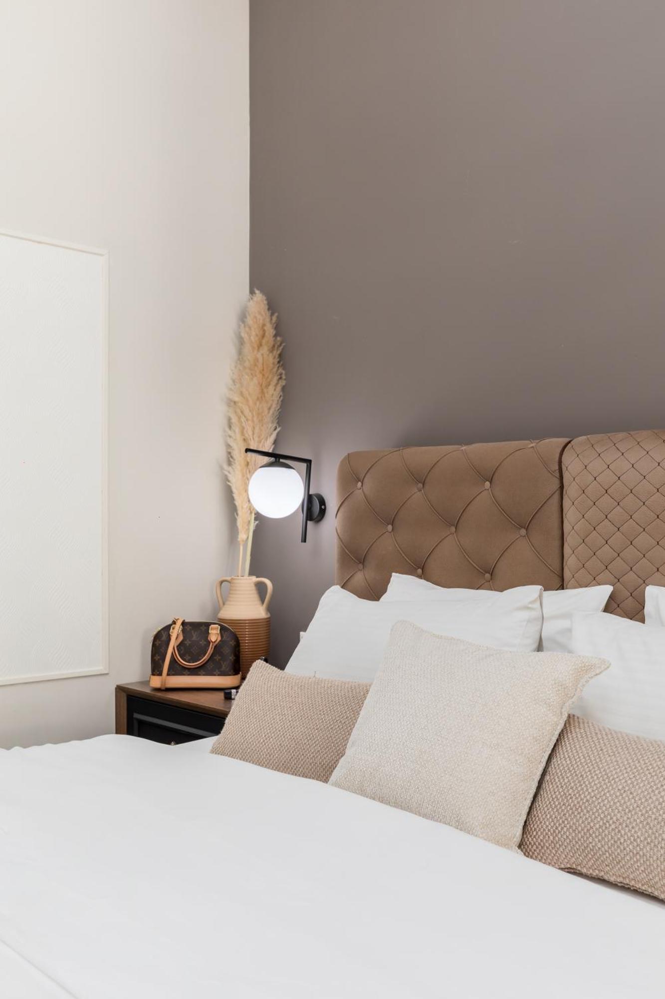 Black Onyx Comfort Suites - Timeless Design In A Heritage Building Thessaloníki Ngoại thất bức ảnh