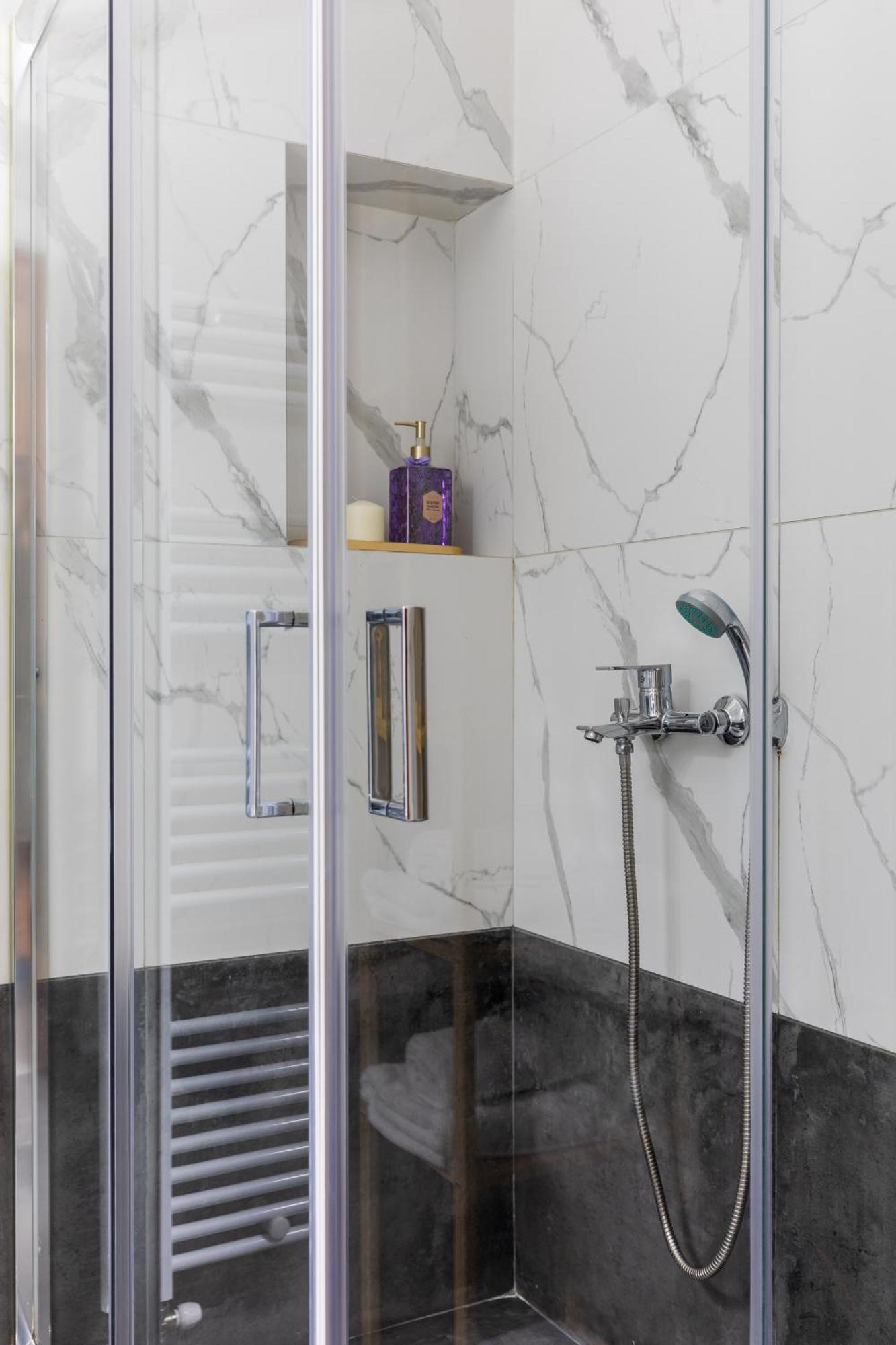 Black Onyx Comfort Suites - Timeless Design In A Heritage Building Thessaloníki Ngoại thất bức ảnh